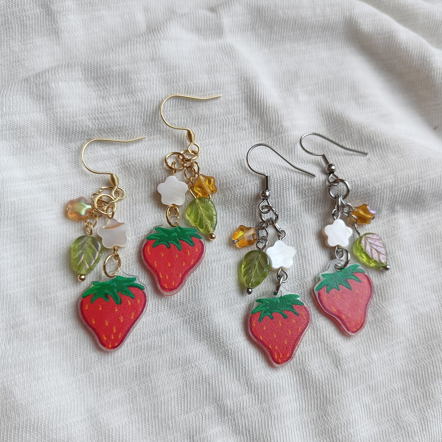 STRAWBERRY EARRINGS